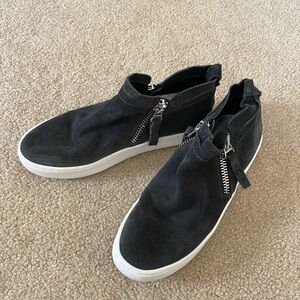 dolce vita suede booties, 6.5